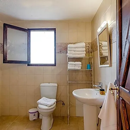 Aparthotel Kristina's 3*