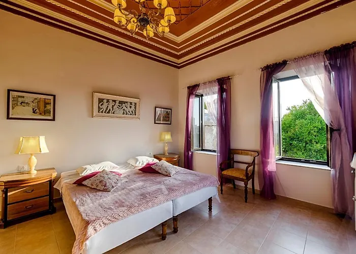 アパートホテル Kristina's 3*